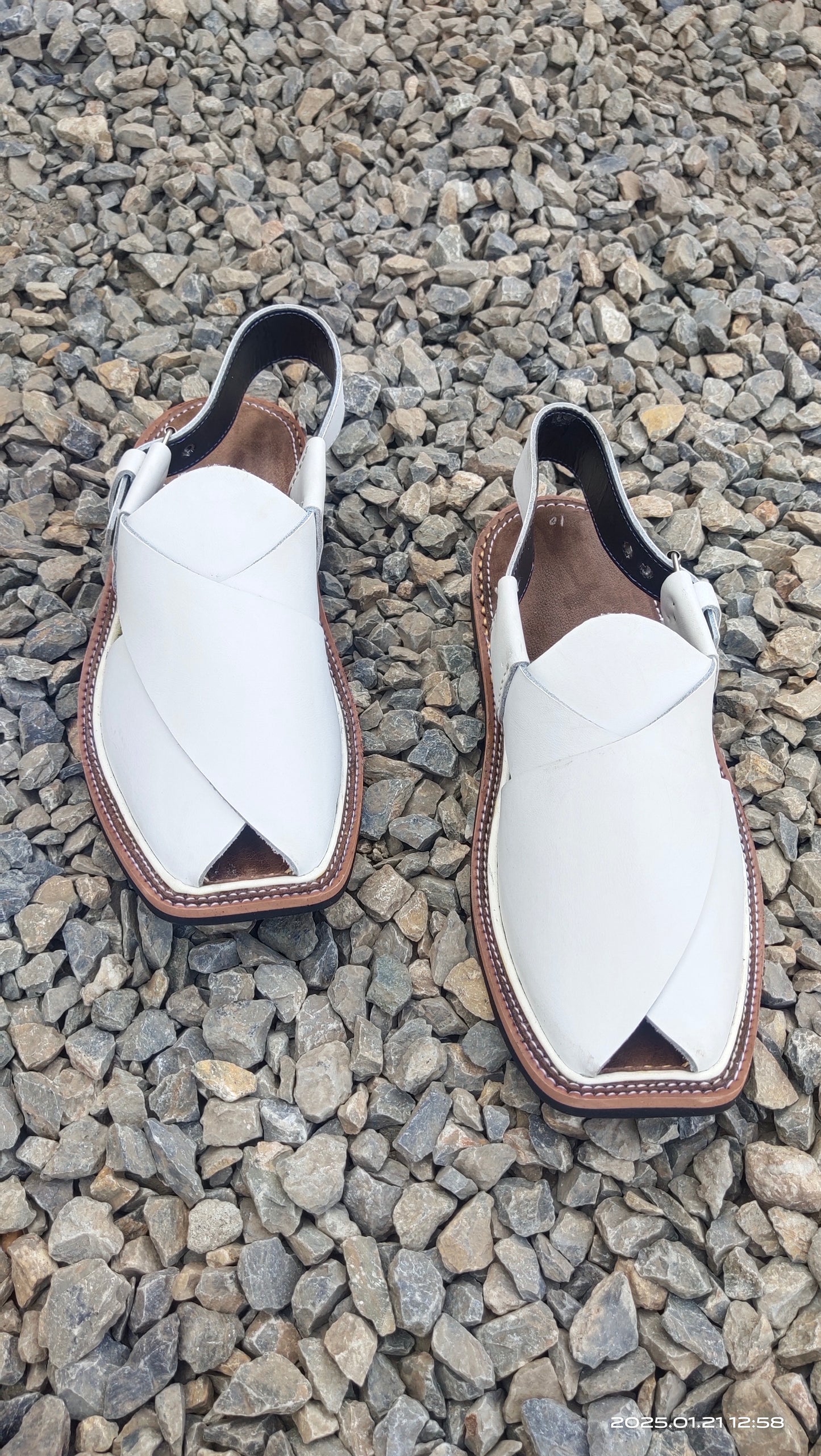 Charsada Chappal / Sandal – Gents – Genuine Leather –White