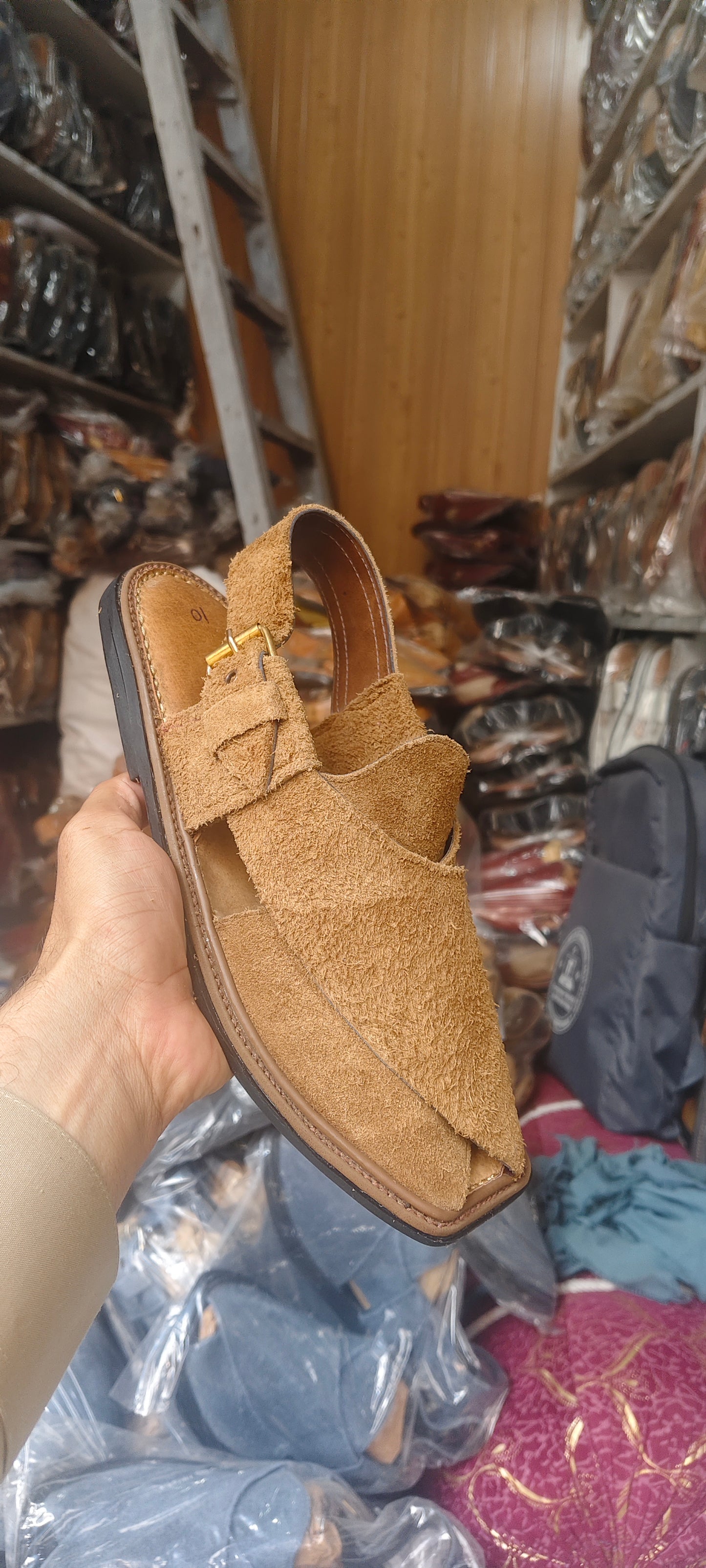 Peshawari Saber leatehr and Ligh weihgt chapals BROWN