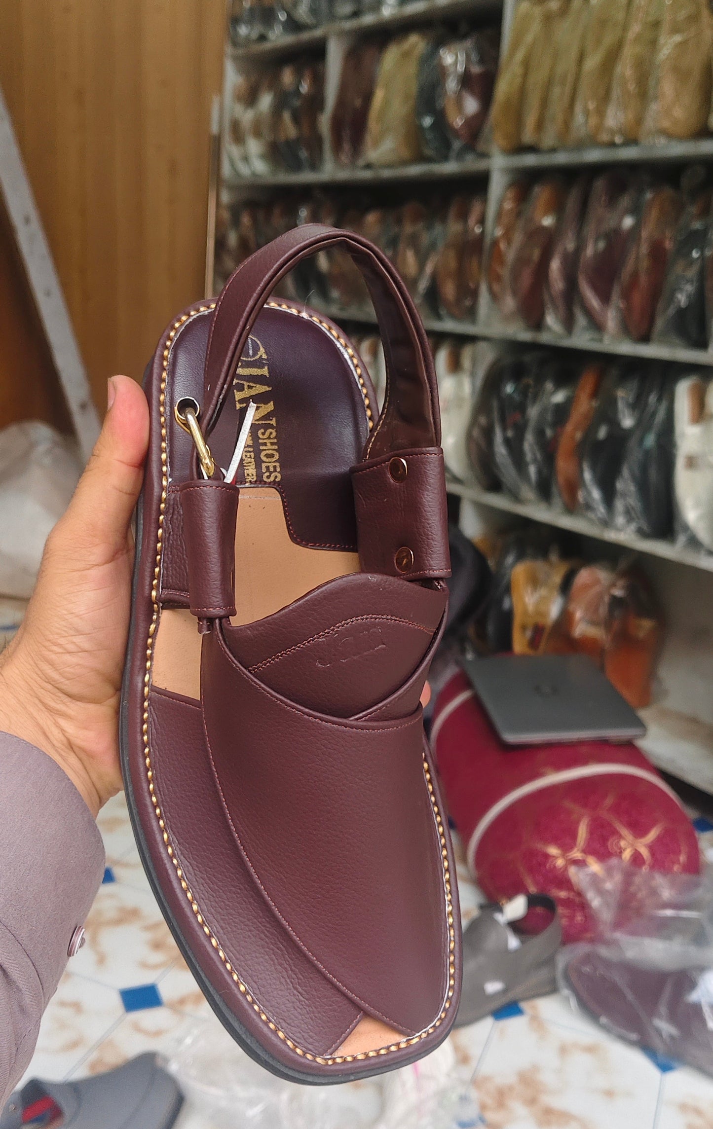 Peshawari GoGo chapals Mahorn Colore