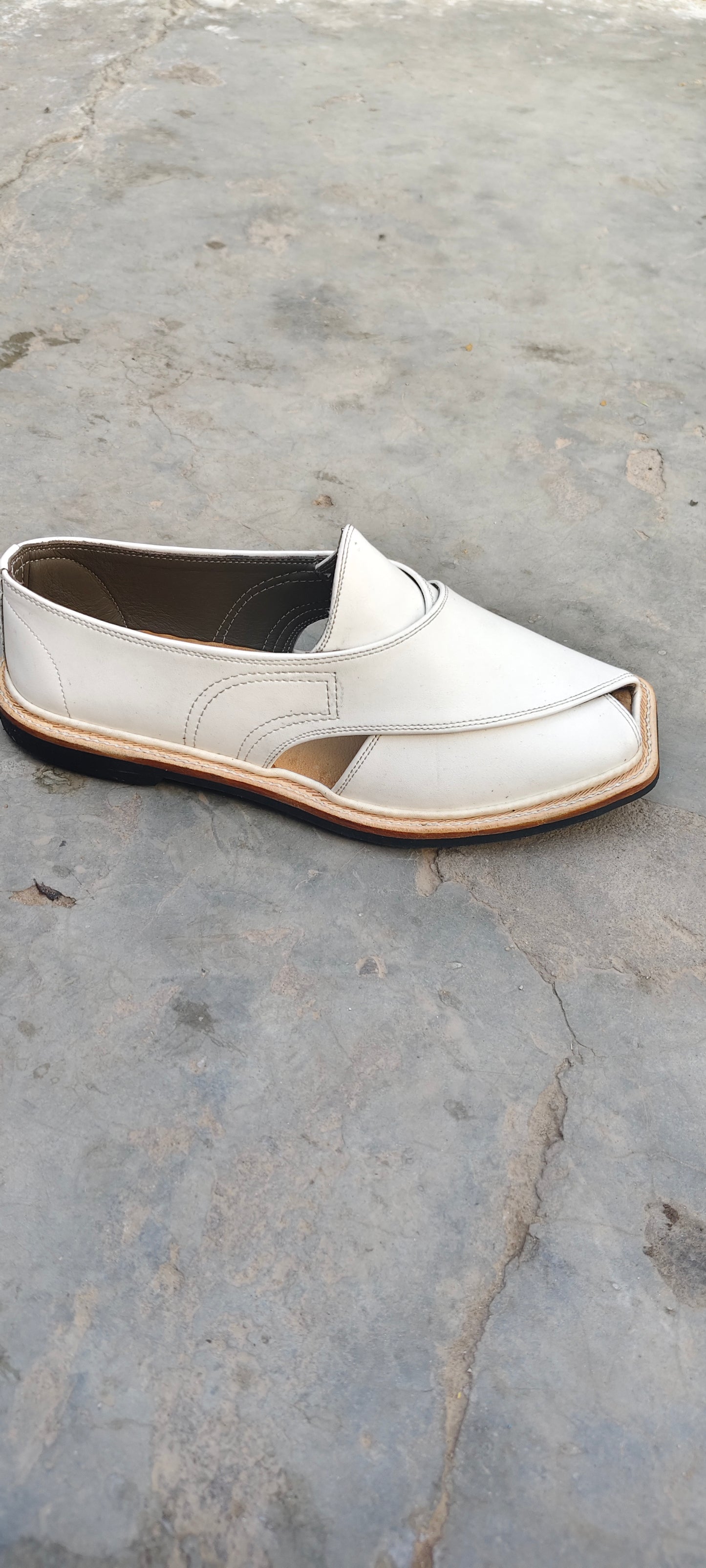 charsada Shoes chapals  White Colore (Pre-order booking only this white shoes)