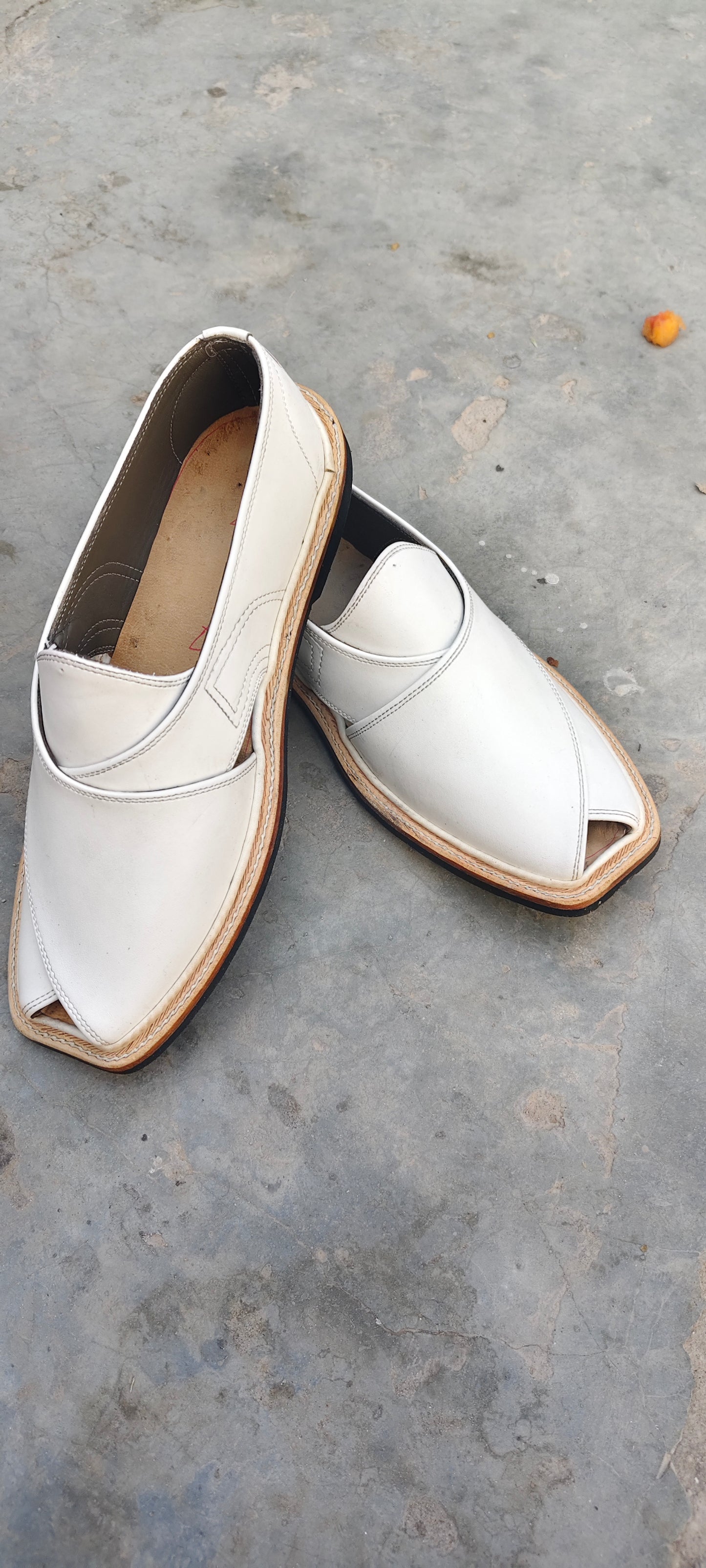charsada Shoes chapals  White Colore (Pre-order booking only this white shoes)