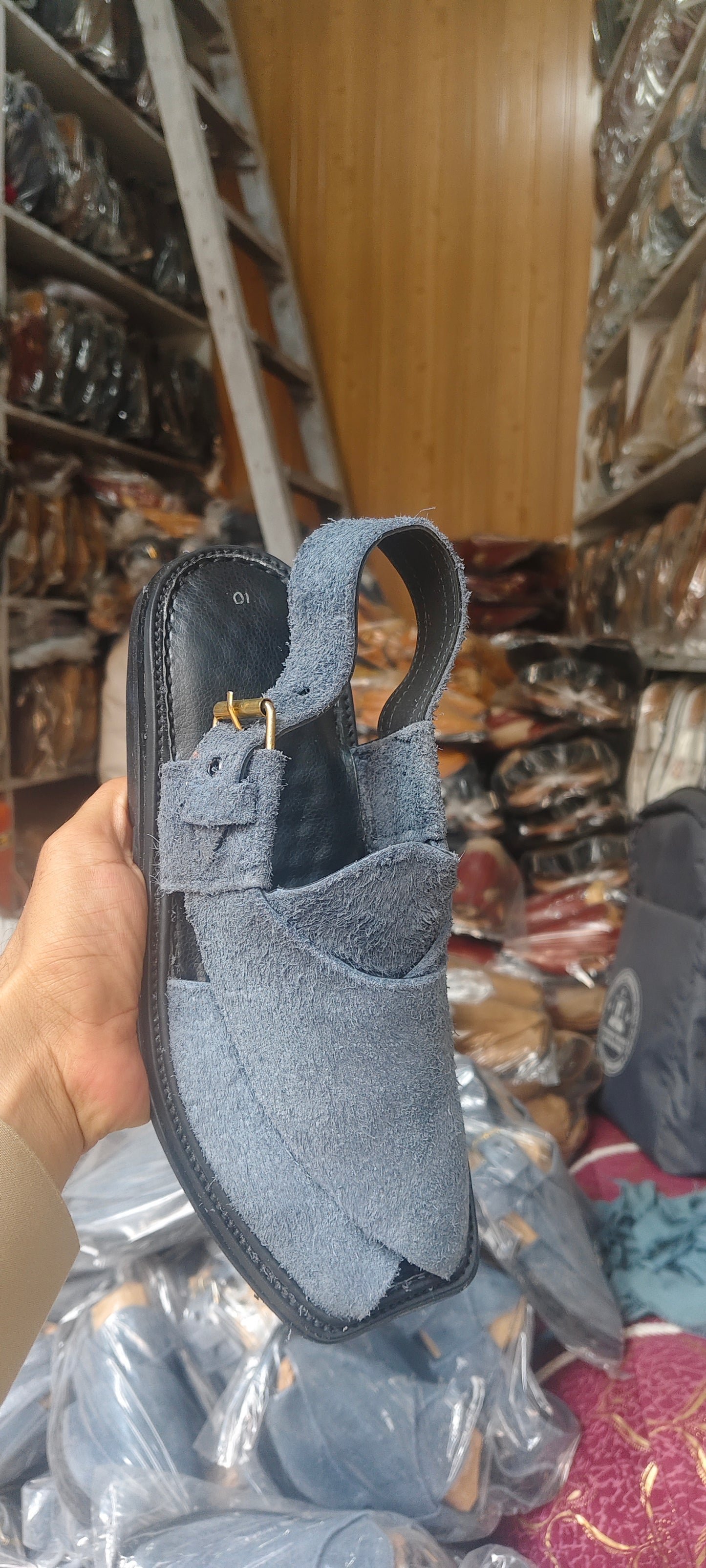 Peshawari Saber leatehr and Ligh weihgt chapals BLUE COLOR